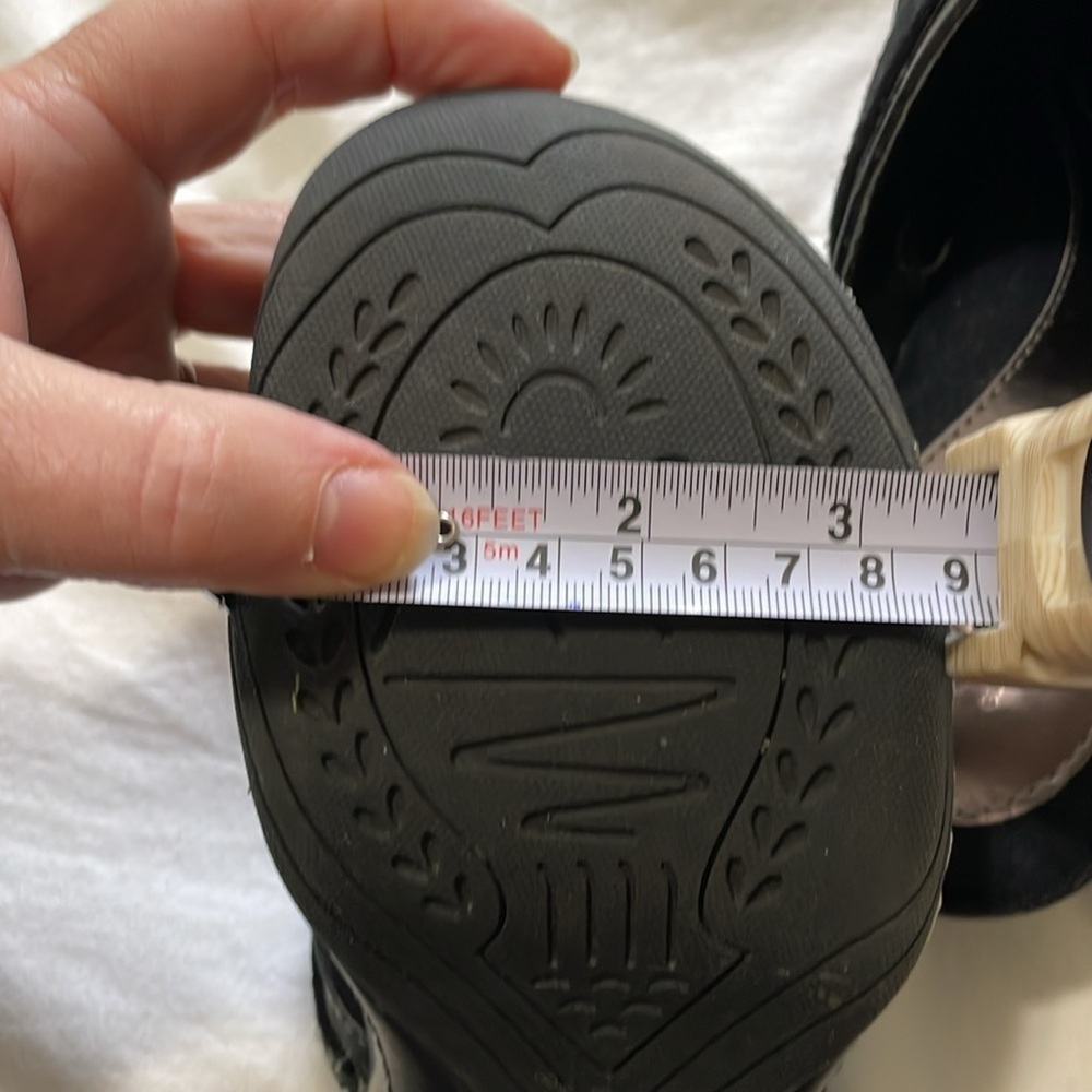 G.H. Bass & Co. | Tebow|Leather | Black |  Buckled | Slip-On Clogs/Mules |Size 9 - Picture 15 of 16